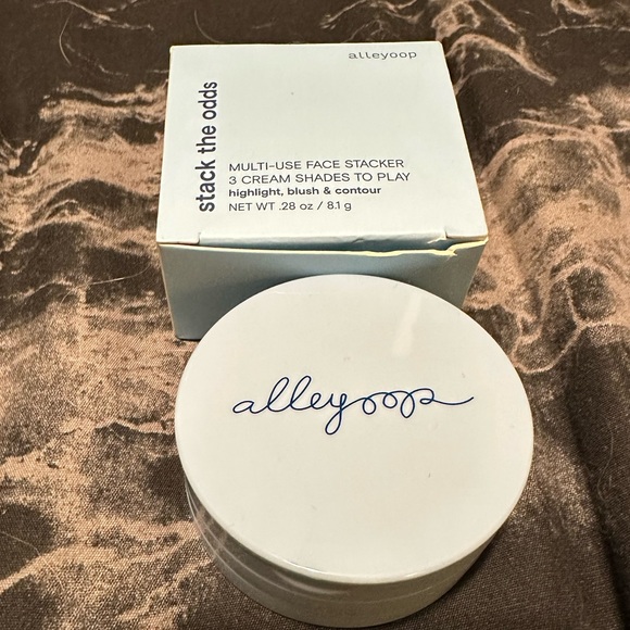 Stack the Odds Multi-Use Face Stacker by Alleyoop - Picture 2 of 4